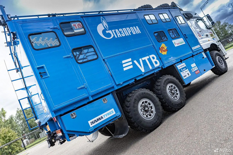 В России продают уникальный КамАЗ: КамАЗ-635050 оснащен 635-сильным мотором Cummins QSZ 13 — машина участвовала в 15 ралли «Дакар»